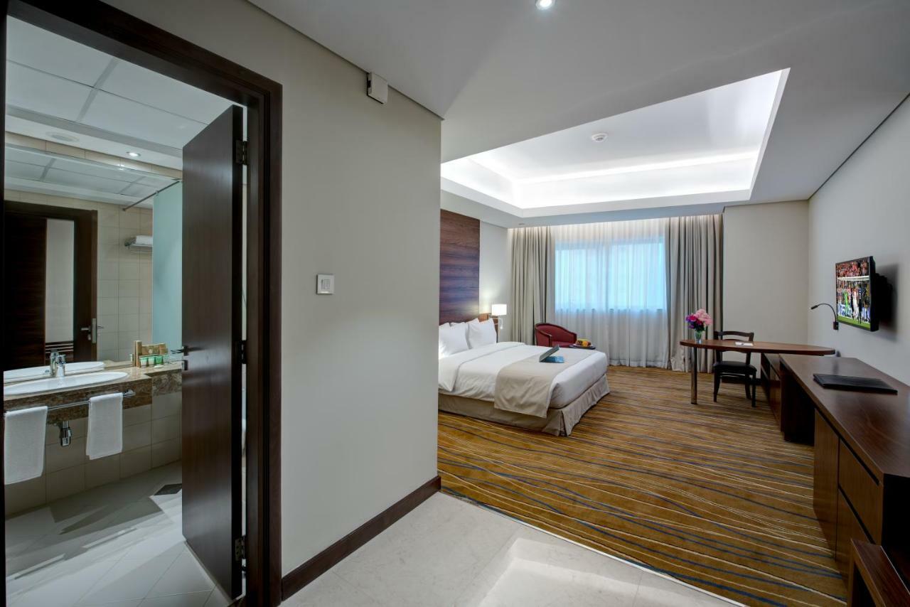 Center Hotel Sharjah Luaran gambar