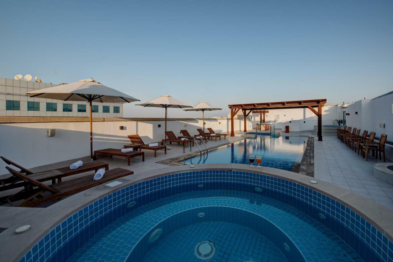 Center Hotel Sharjah Luaran gambar