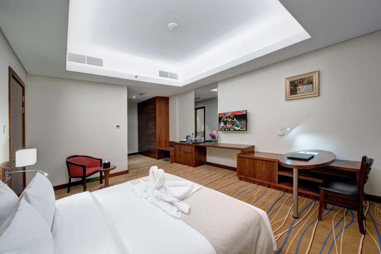 Center Hotel Sharjah Luaran gambar